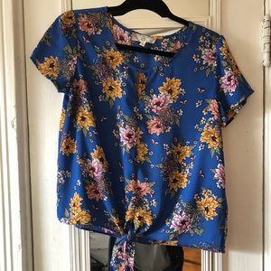 Floral front tie top